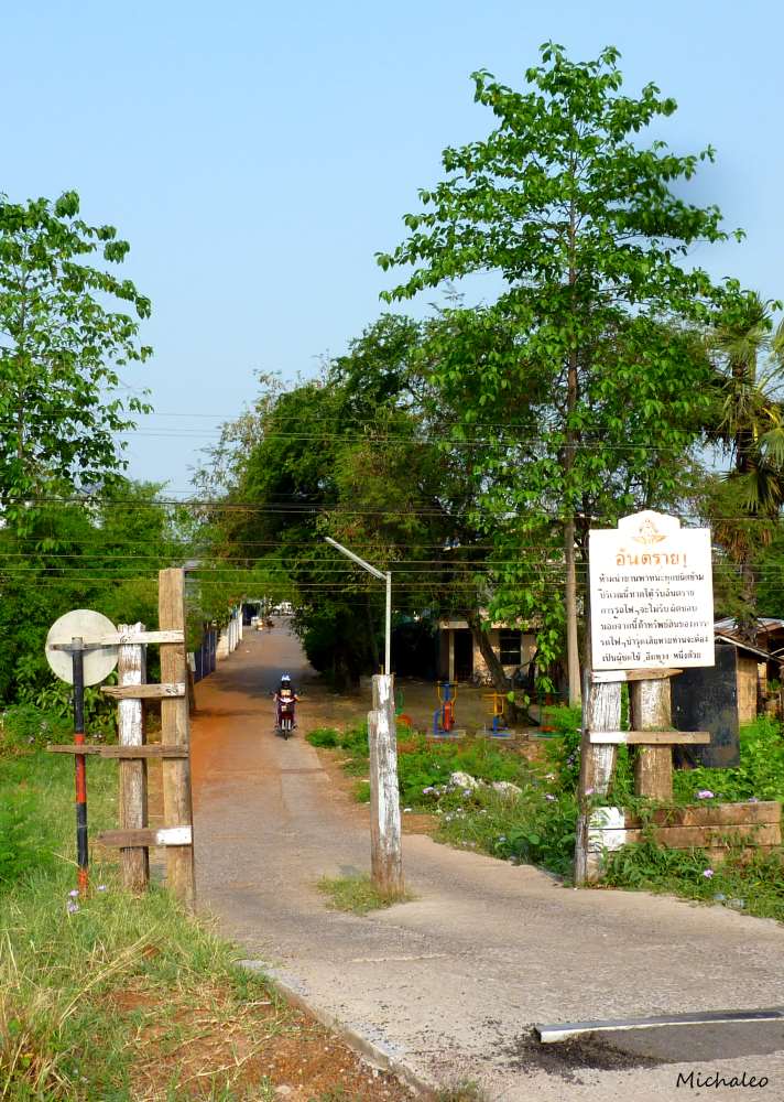 Udon Thani Gleise 4.JPG