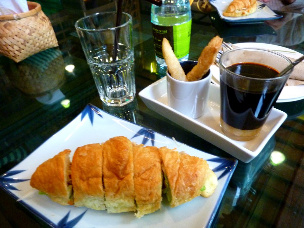 Madam Pahtehh ab01.JPG