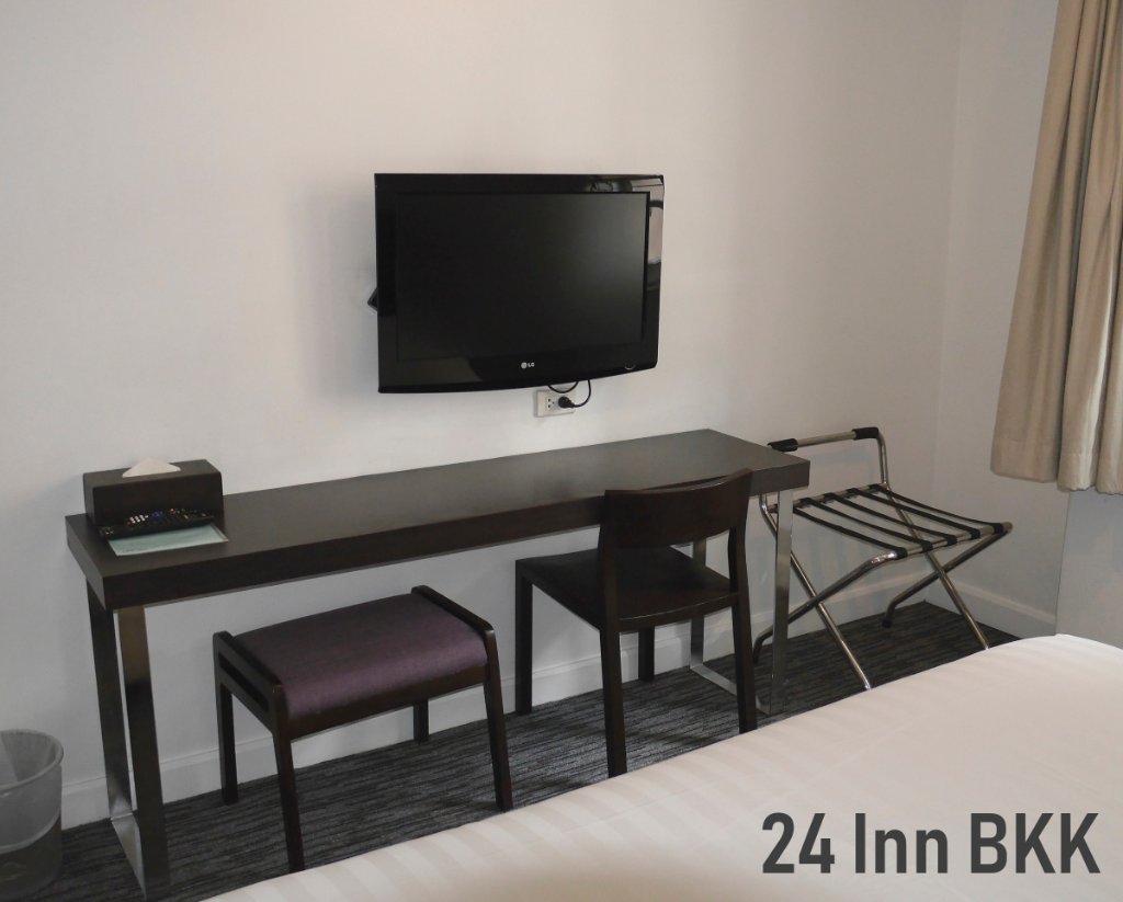 Hotel 24 Inn 28.JPG