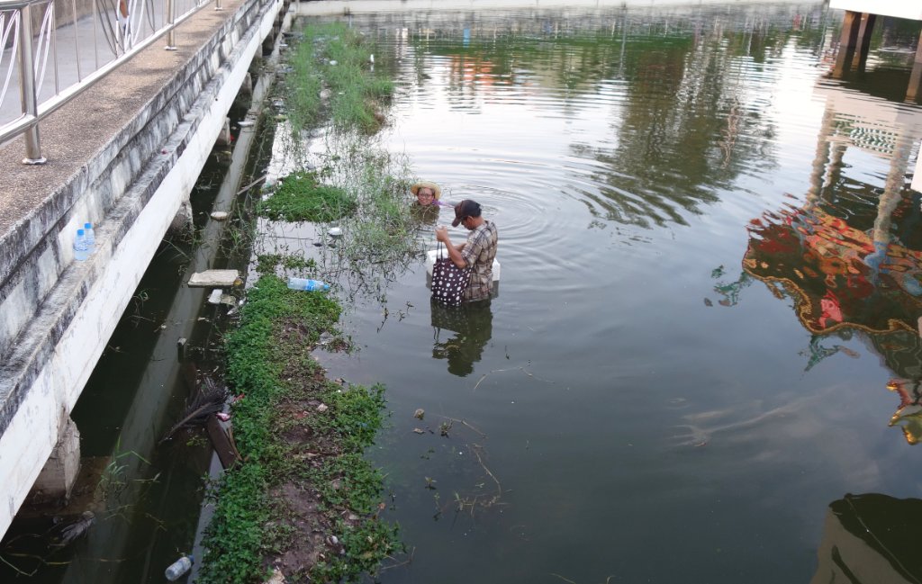Nong Bua ernste.JPG