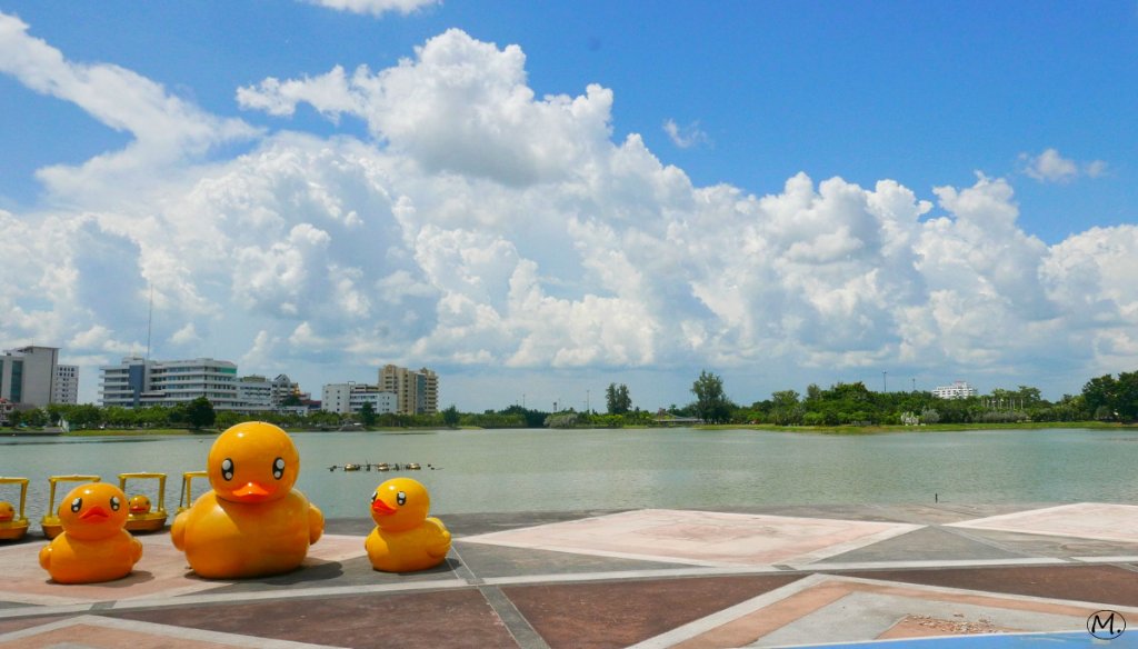 Nong Prajak Enten.JPG