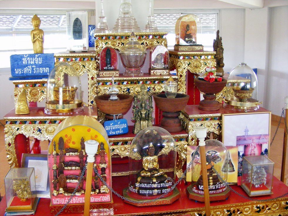 Korat-Wat-Ban-Ma-Rum-04.jpg