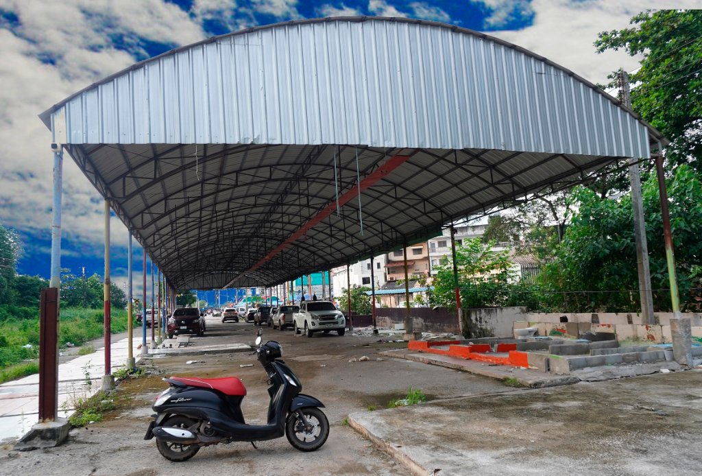 Mugatahalle.JPG