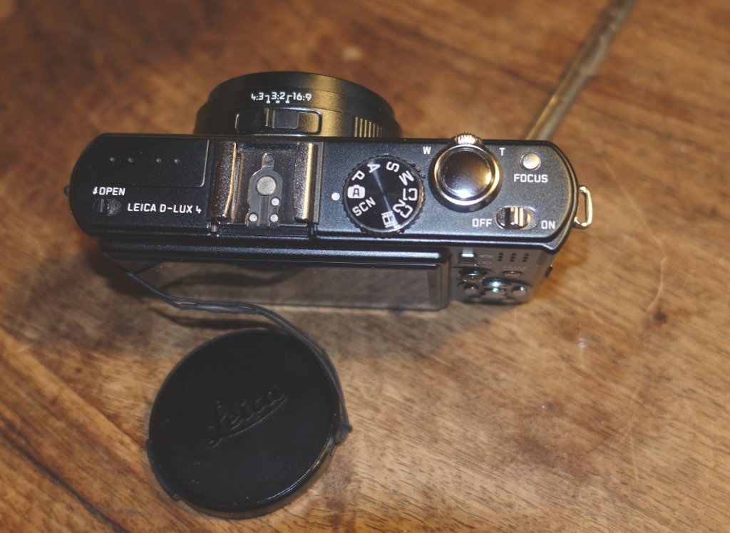 Leica D-lux 4 b.JPG