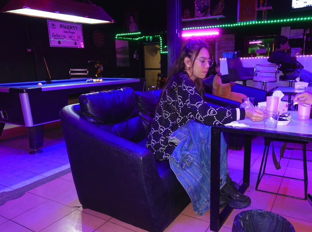 Hug Bar 3.JPG