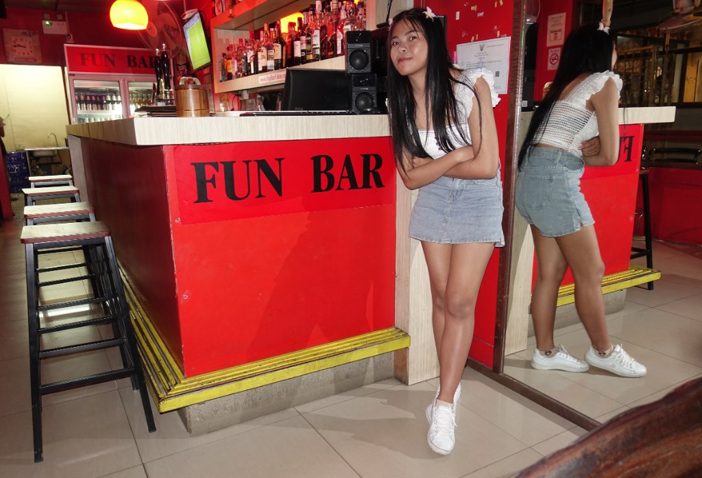 Fun Bar 1.JPG