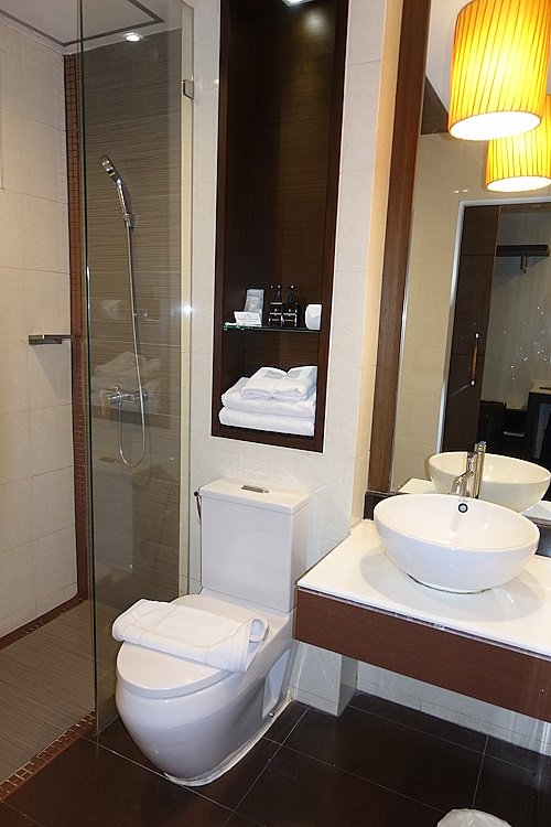 Suvarnabhum Suites 3.JPG