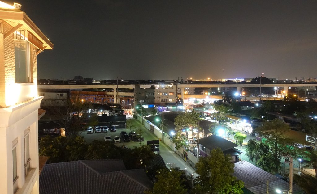 Suvarnabhum Suites 6.JPG