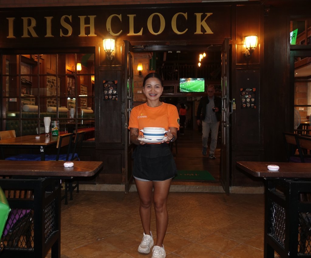 Irish Clock Ying.JPG