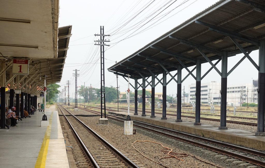Bahnhof e.JPG